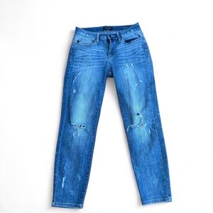Judy Blue Relaxed Fit size 7/28 Stylish Blue Distressed Jeans